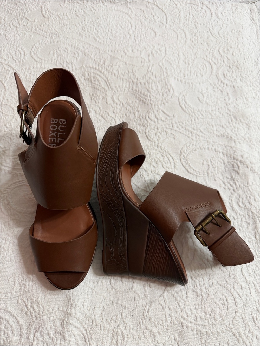Bull Boxer Brown Wedge Platform Sandals Size 9
